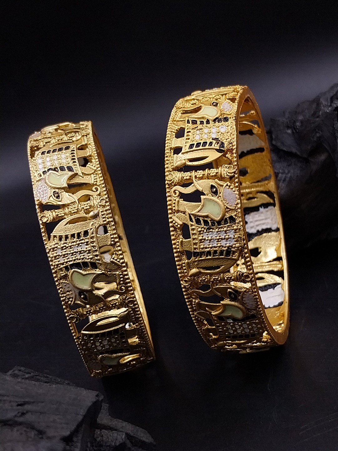 

AARNAA Set Of 2 Gold Plated Kundan & Cubic Zirconia Studded Chuda Bangles