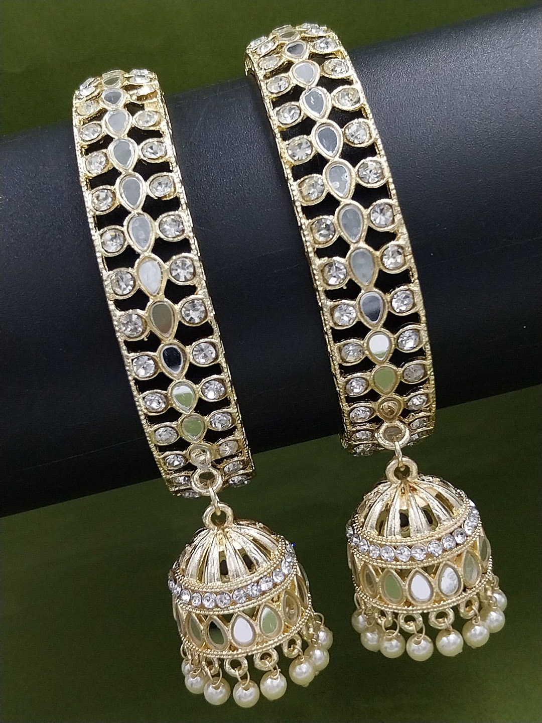 

AARNAA Set of 2 Gold-Plated Artificial Stone-Studded & Beaded Chuda Bangles With Hangings