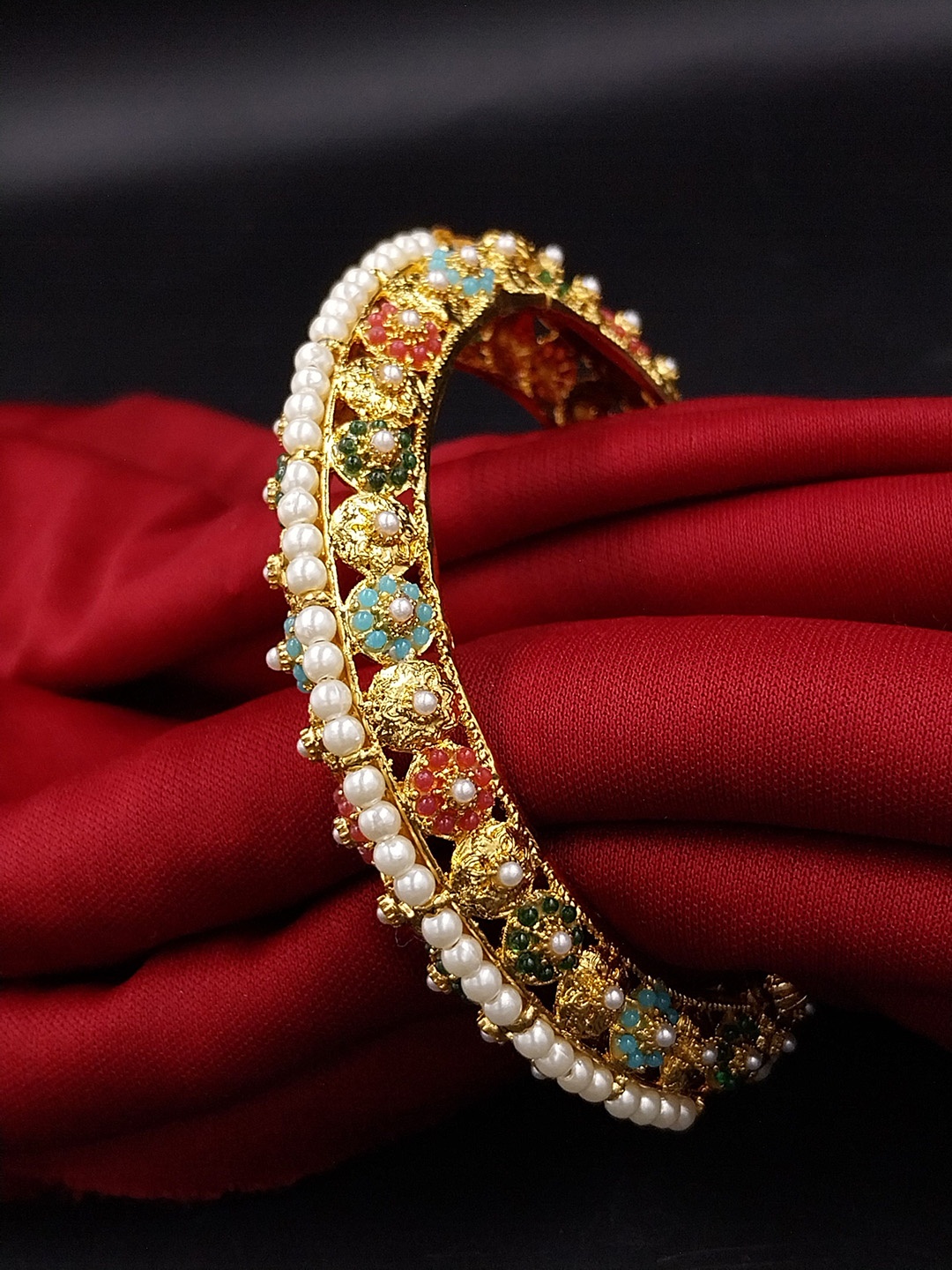 

AARNAA Gold Plated & Beaded Bangles