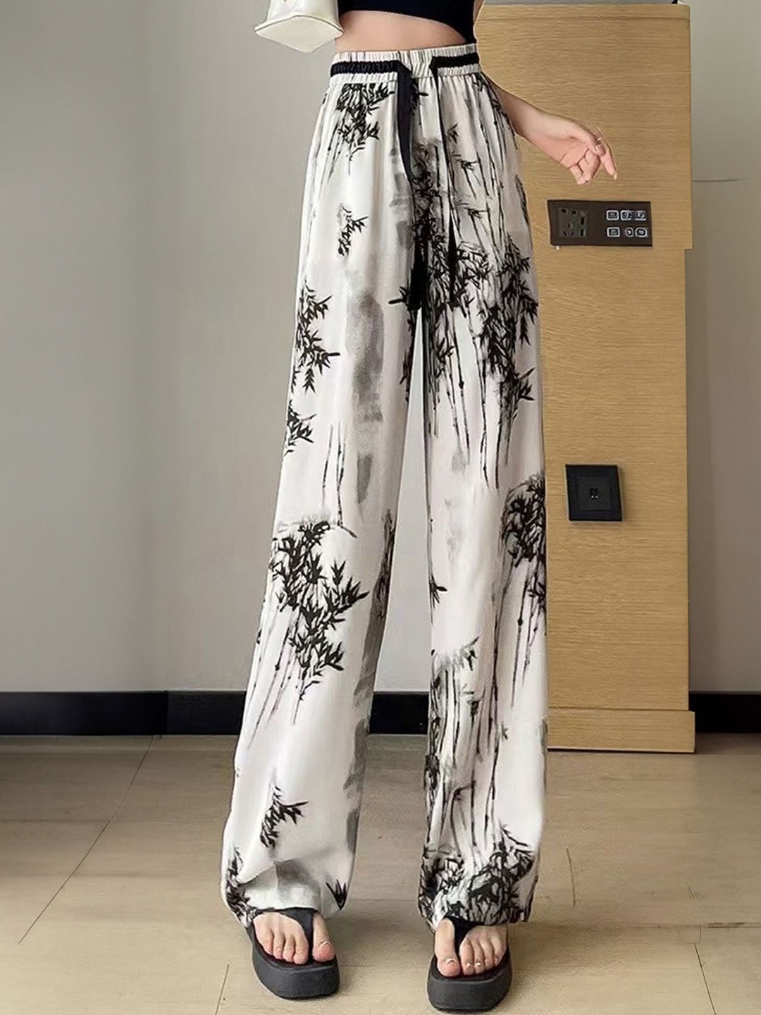 

LULU & SKY Women Floral Straight Fit High-Rise Trousers, White