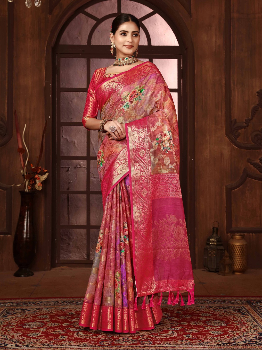 

KIMISHA Floral Silk Blend Handloom Saree, Pink