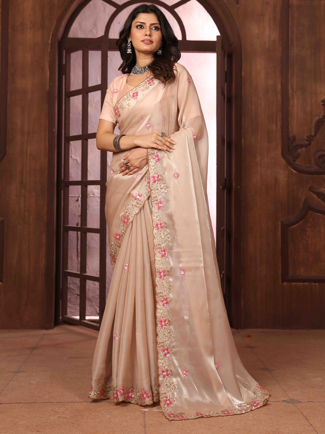 

KIMISHA Floral Embroidered Poly Chiffon Saree, Peach