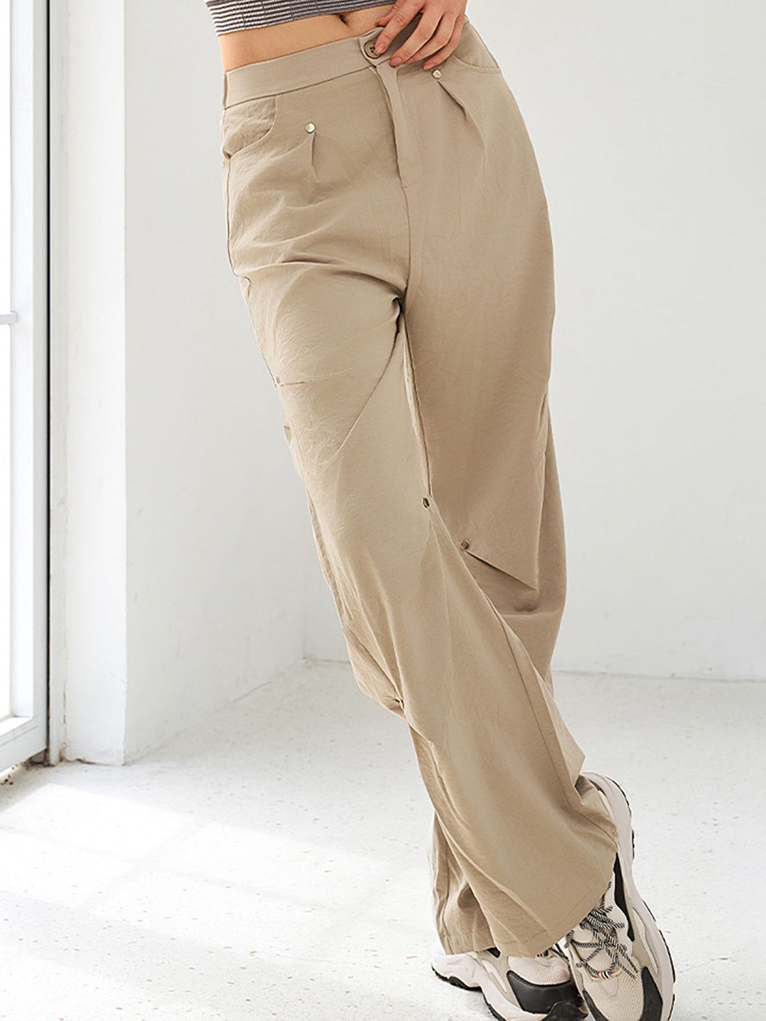 

LULU & SKY Women Loose Fit High-Rise Trousers, Khaki