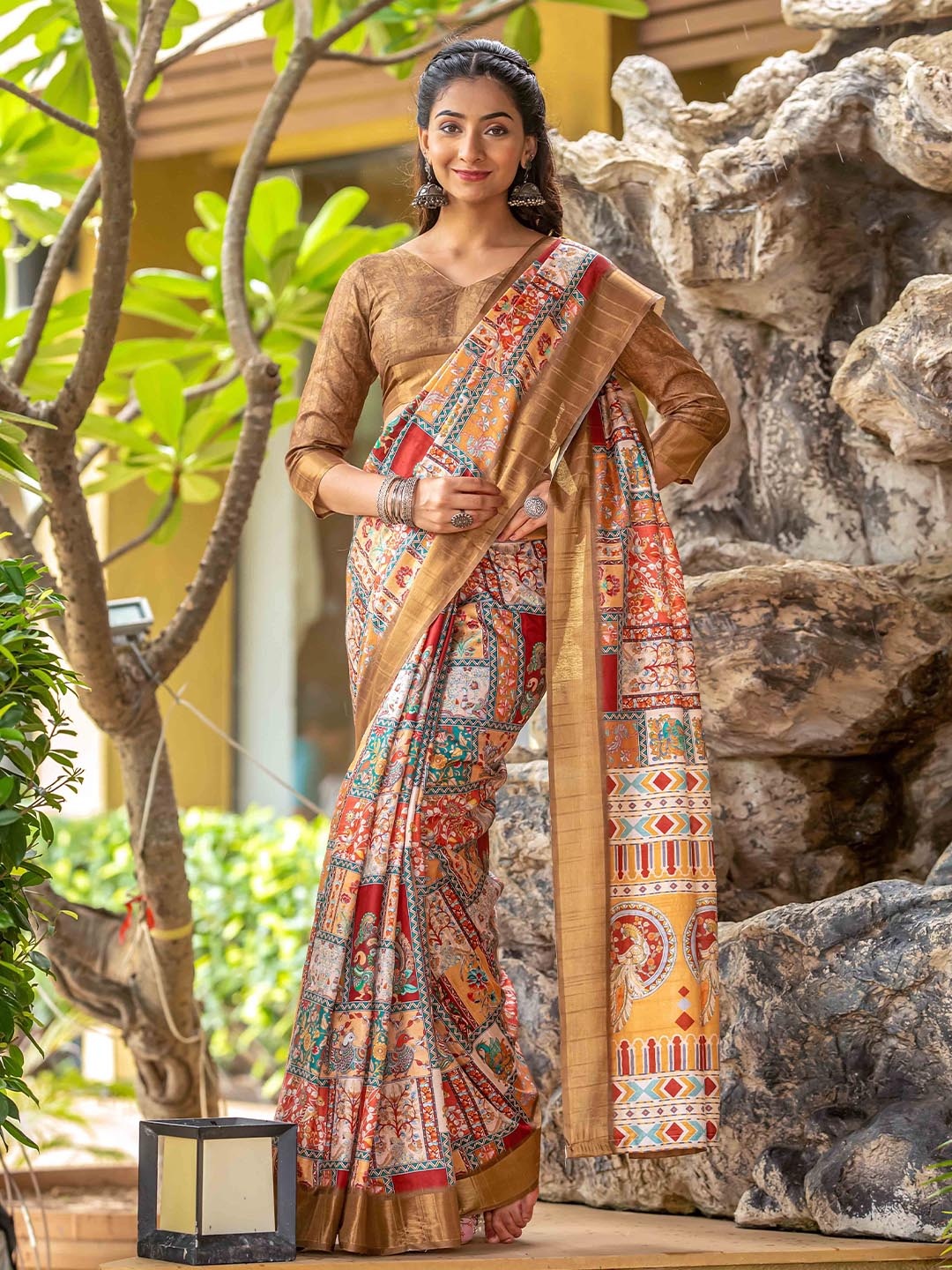 

KIMISHA Floral Saree, Brown