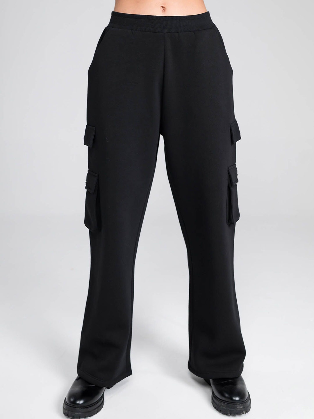 

EDRIO Women Mid Rise Track Pant, Black