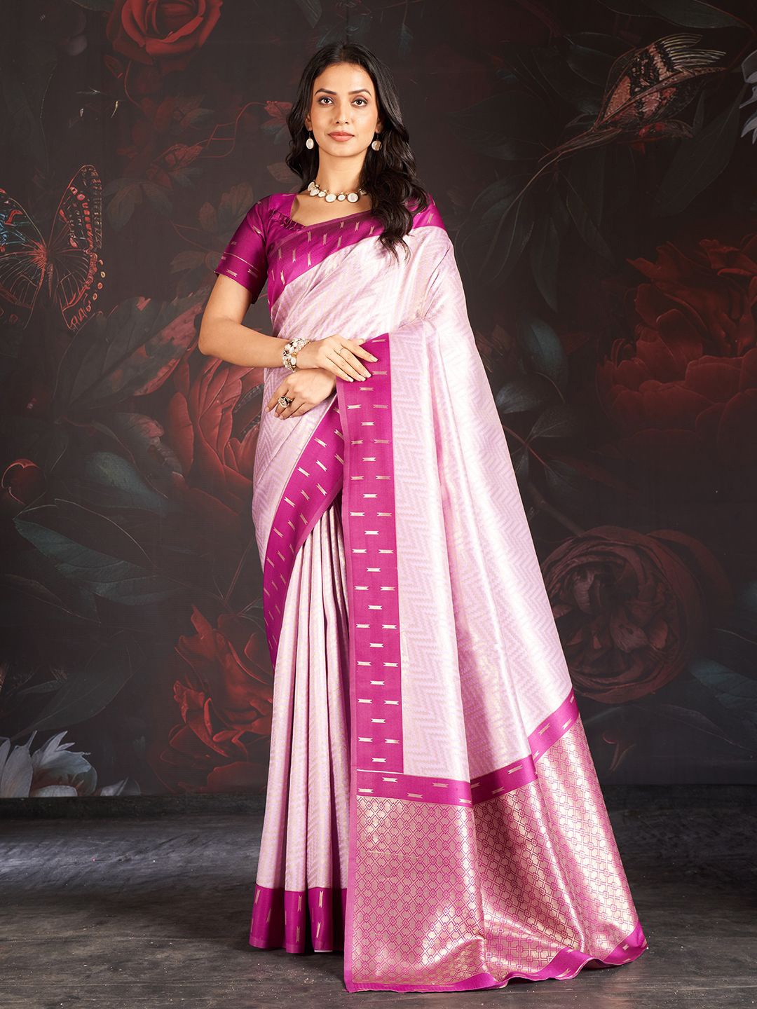 

SARHA Woven Design Zari Pure Silk Saree, Purple