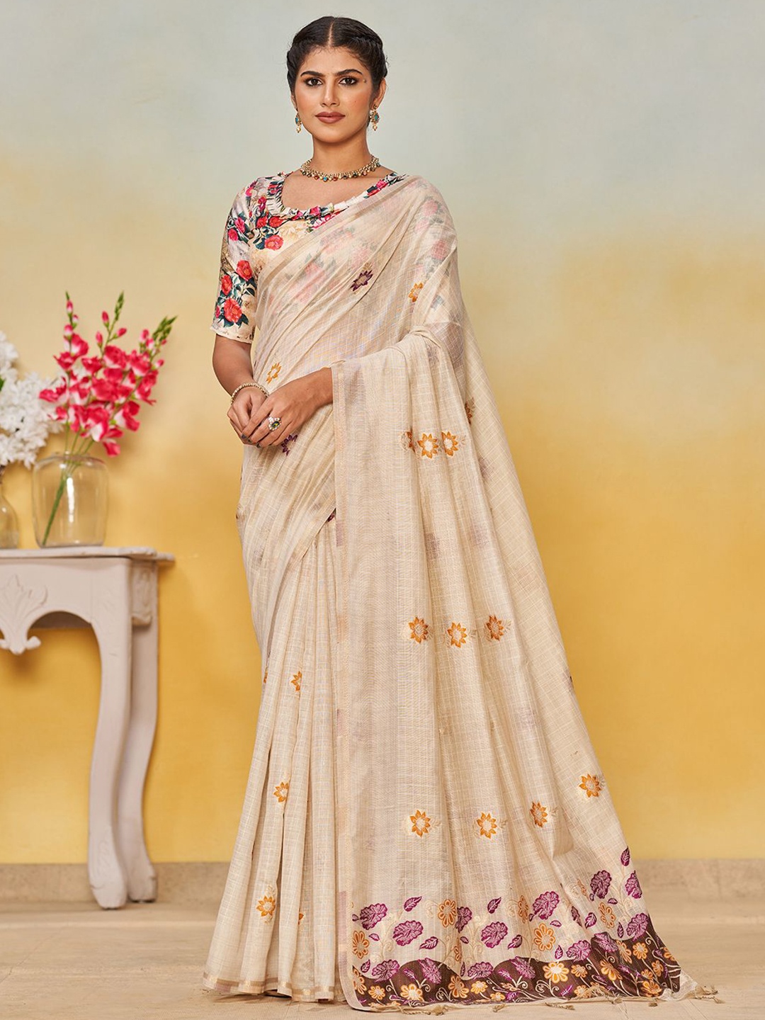 

SARHA Floral Woven Design Pure Cotton Saree, Brown