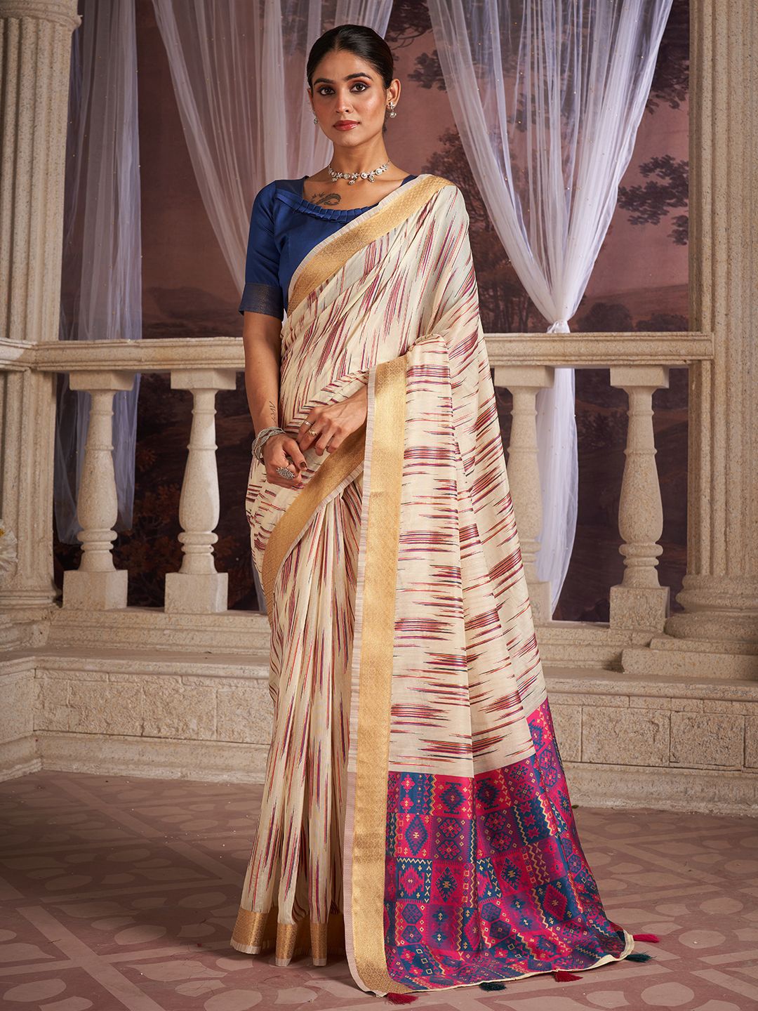 

SARHA Woven Design Pure Cotton Saree, Cream