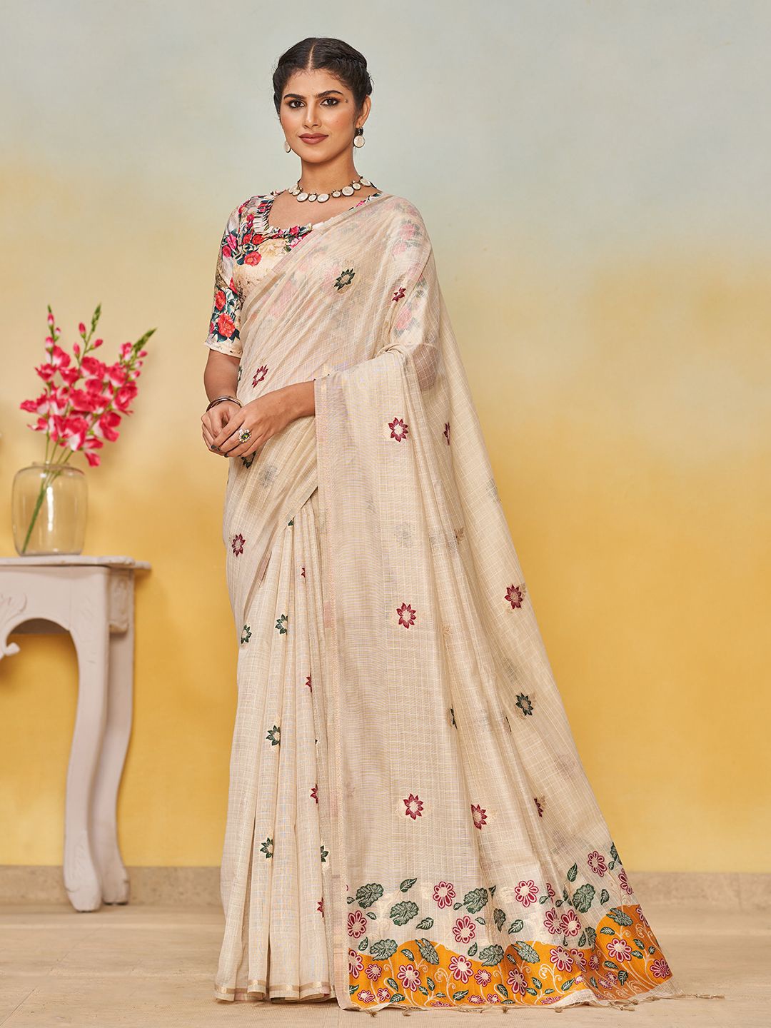 

SARHA Floral Woven Design Pure Cotton Saree, Cream