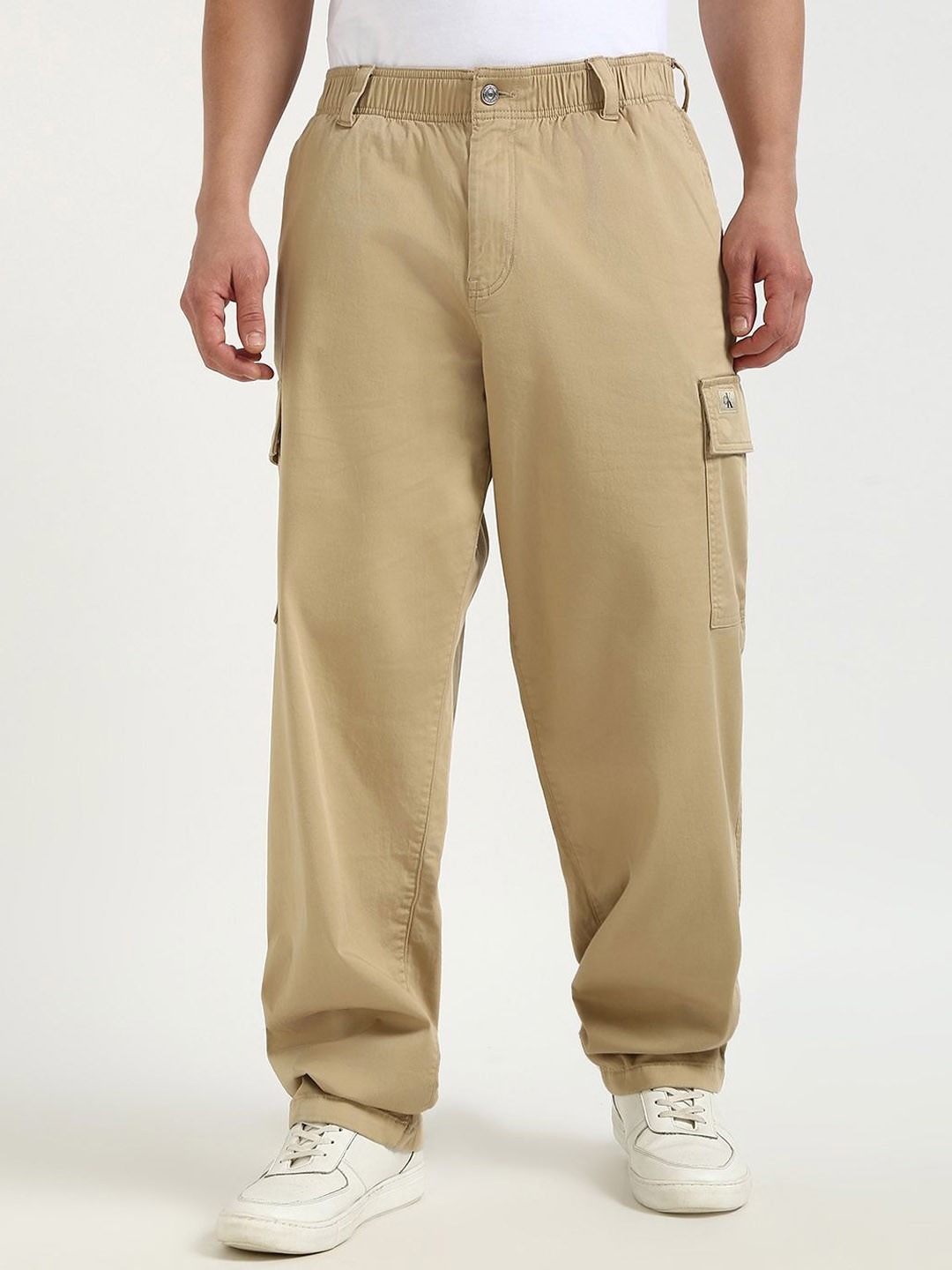 

Calvin Klein Jeans Men Straight Fit Cargos, Beige