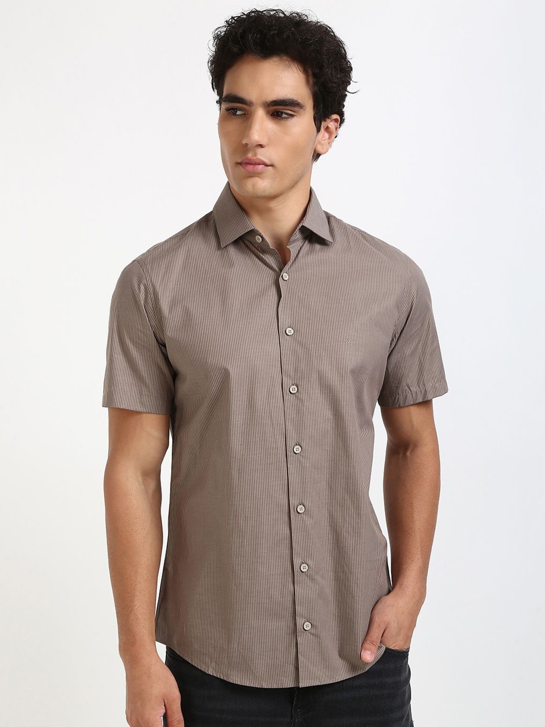 

Calvin Klein Jeans Men Spread Collar Multi Striped Cotton Casual Shirt, Brown