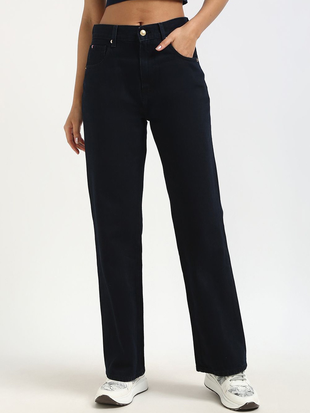 

Tommy Hilfiger Women Relaxed Fit Mid-Rise Cotton Jeans, Blue