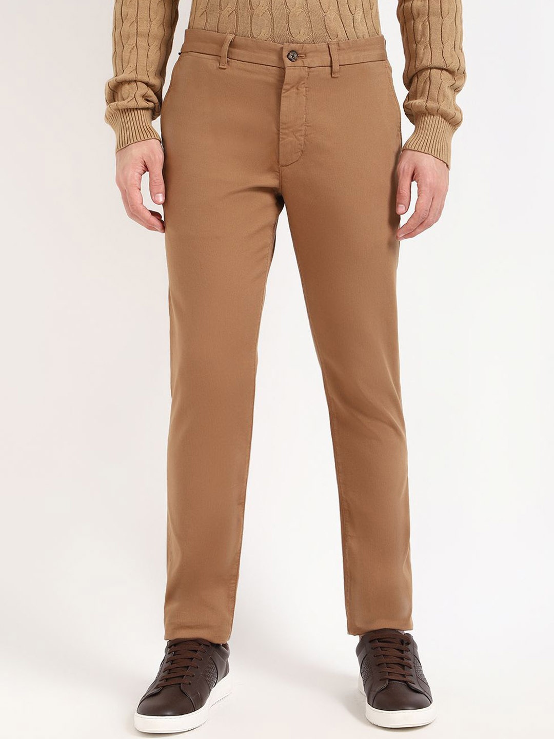 

Tommy Hilfiger Men Regular Fit Mid-Rise Chinos Trousers, Beige