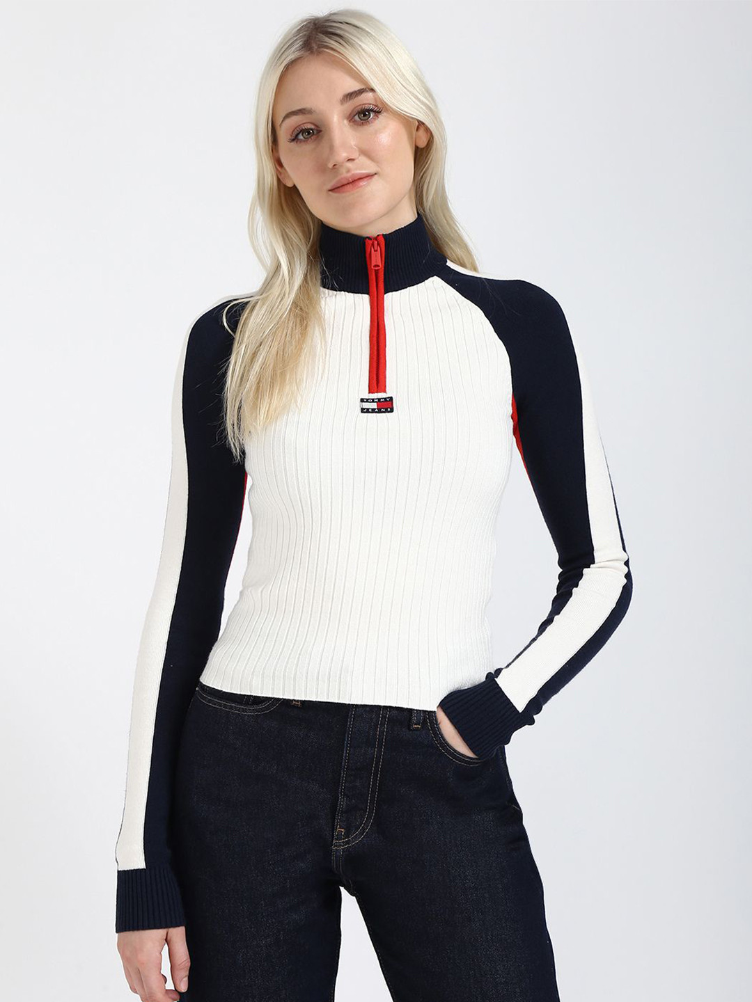 

Tommy Hilfiger Women Colourblocked Pullover, White