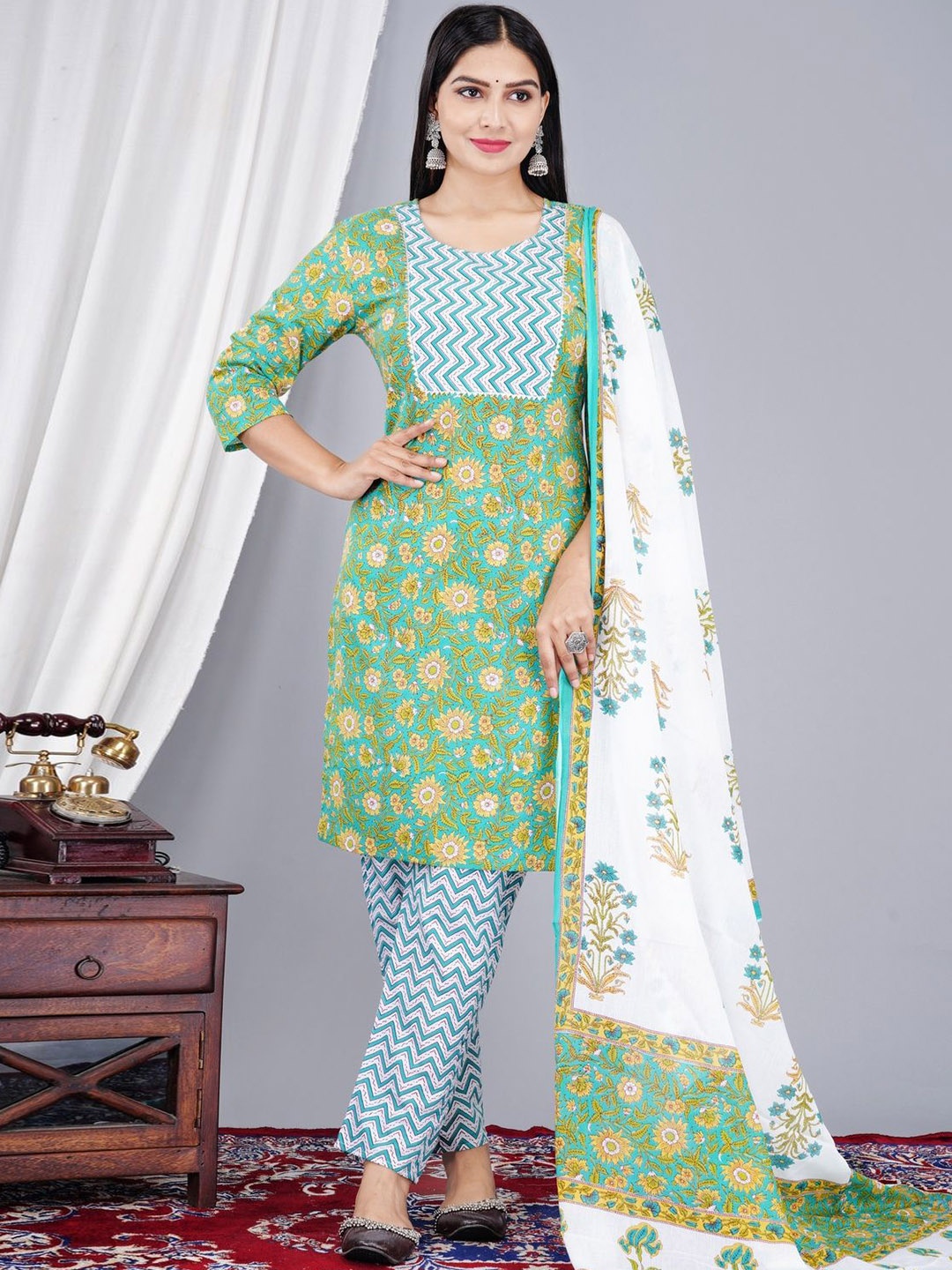 

KALINI Floral Printed Gotta Patti Straight Kurta with Trouser And Dupatta, Green
