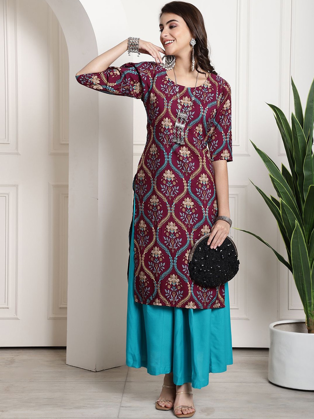 

7Threads Women Ethnic Motifs Printed Thread Work Floral Crepe Kurta, Purple