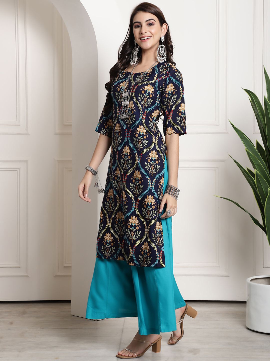 

7Threads Ethnic Motifs Printed Straight Kurtas, Navy blue