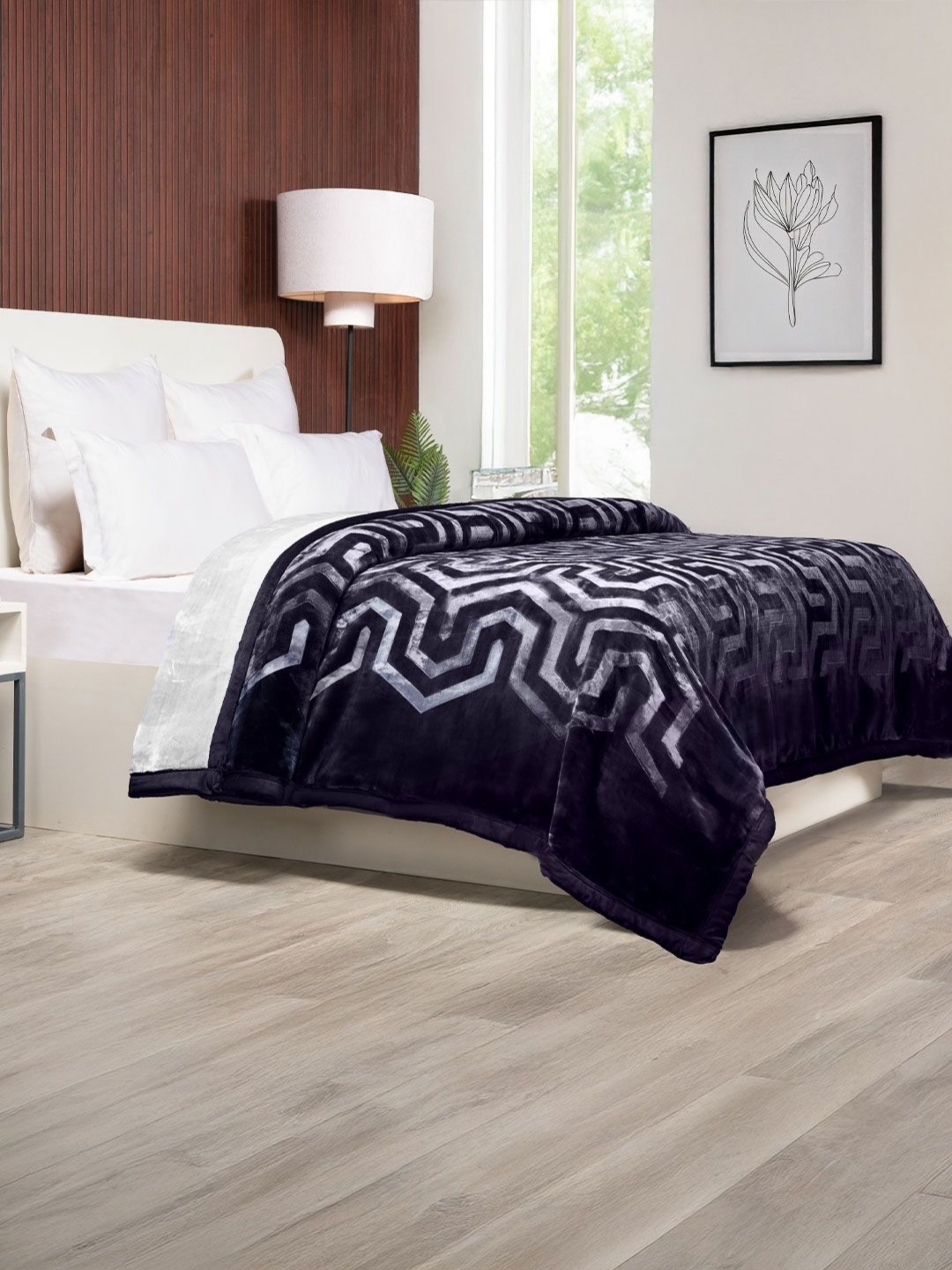 

MYTRIDENT Periwinkle Black Geometric Winter Double Bed Blanket