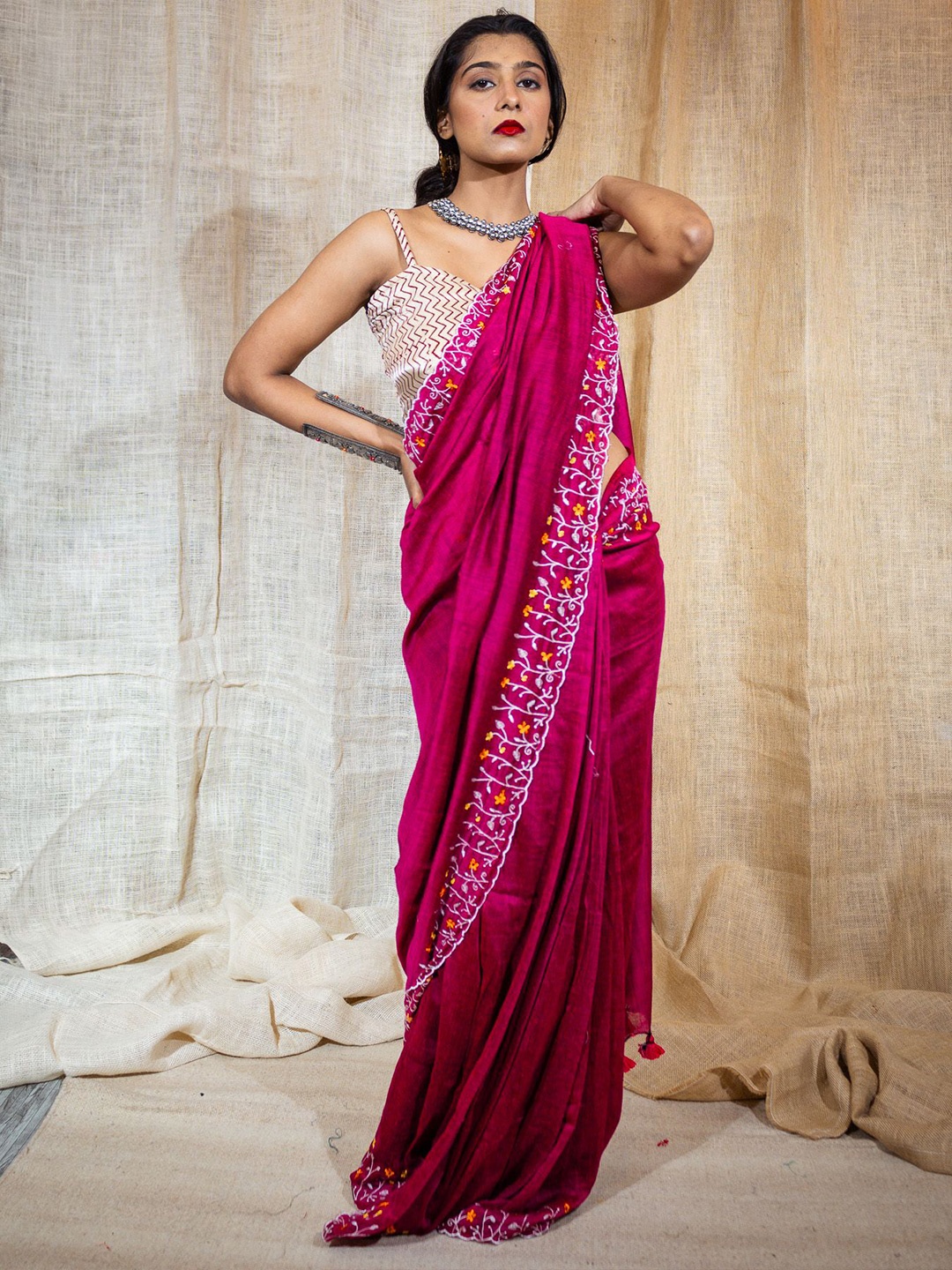 

Uttariya Embroidered Saree, Magenta