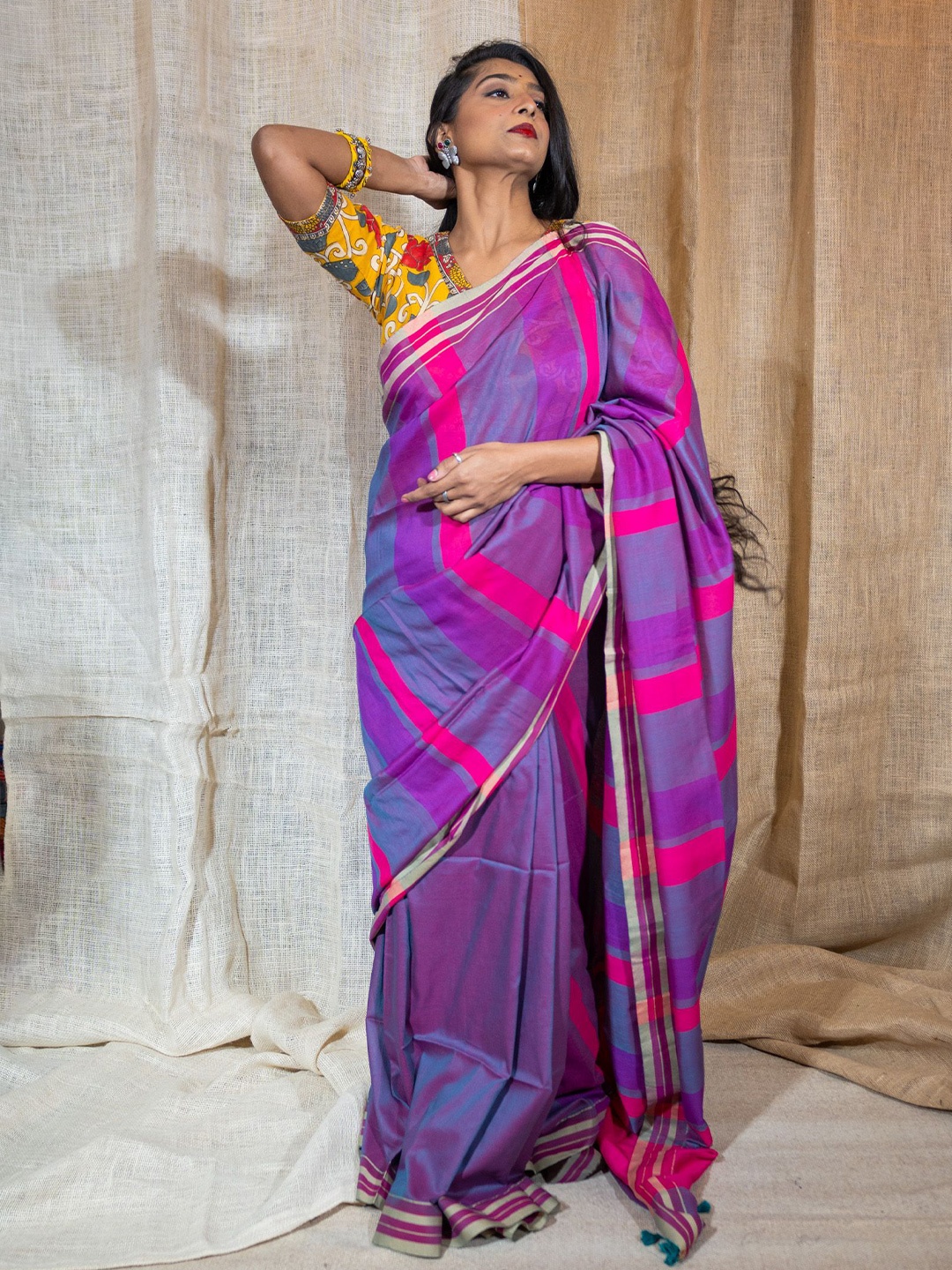 

Uttariya Striped Saree With Blouse Piece, Violet