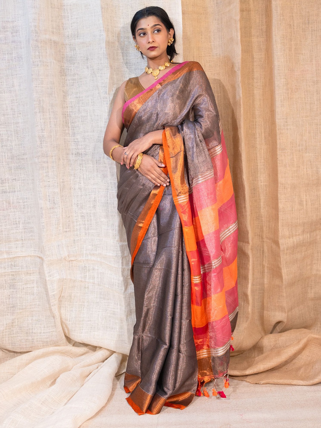 

Uttariya Woven Design Zari Saree With Blouse Piece, Brown
