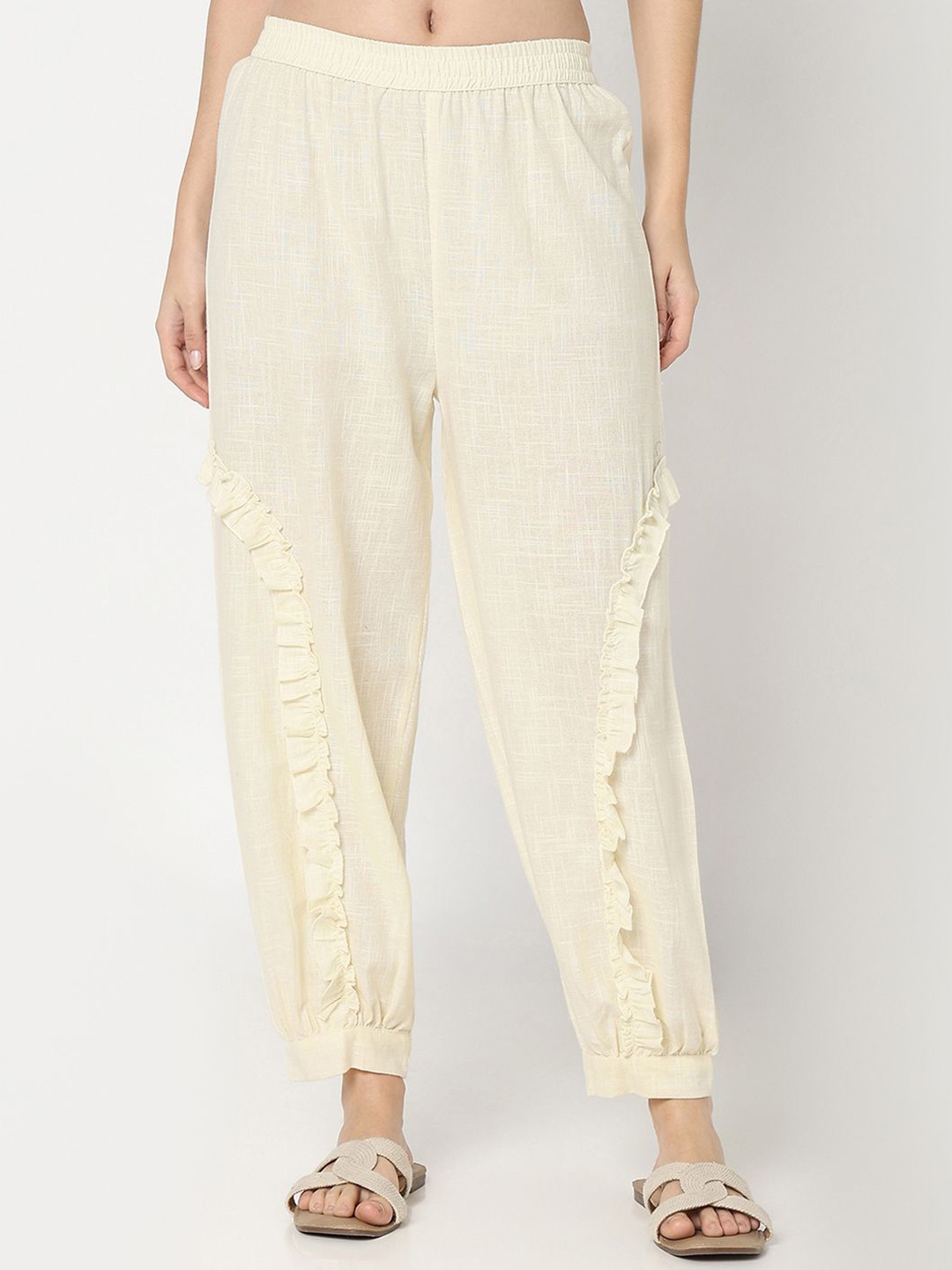 

R&B Women Regular Fit Mid-Rise Trousers, Off white