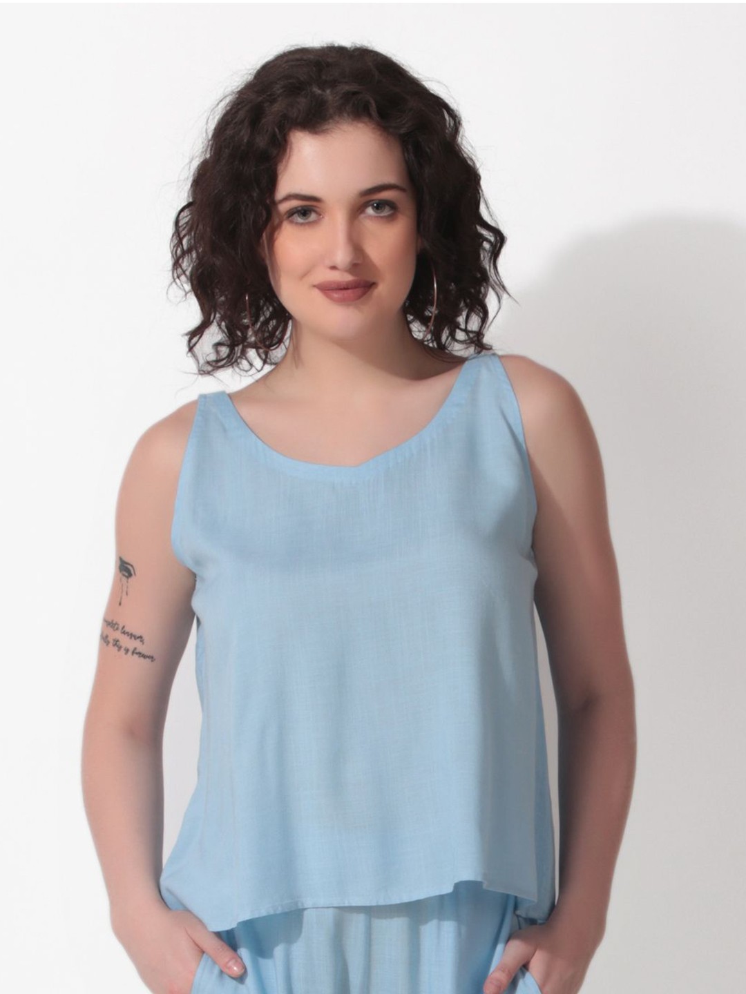

Seryeon Women Liva Tank Crop Top, Blue