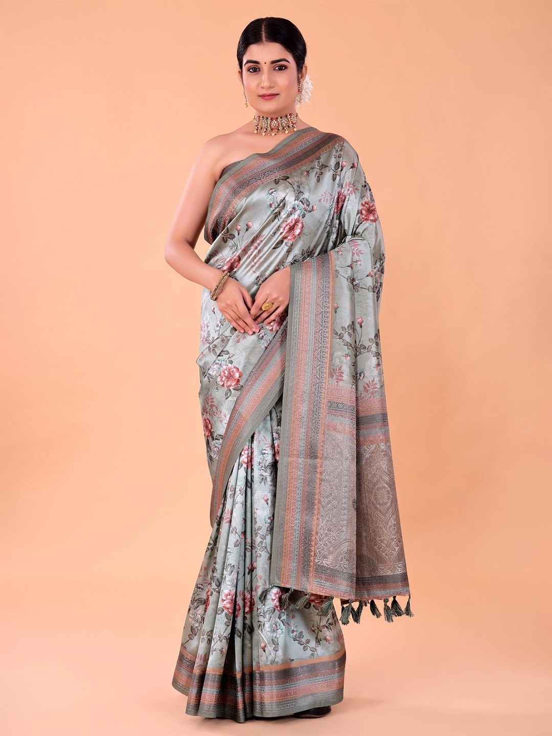 

NAAREE COLLECTION Floral Printed Zari Saree, Grey