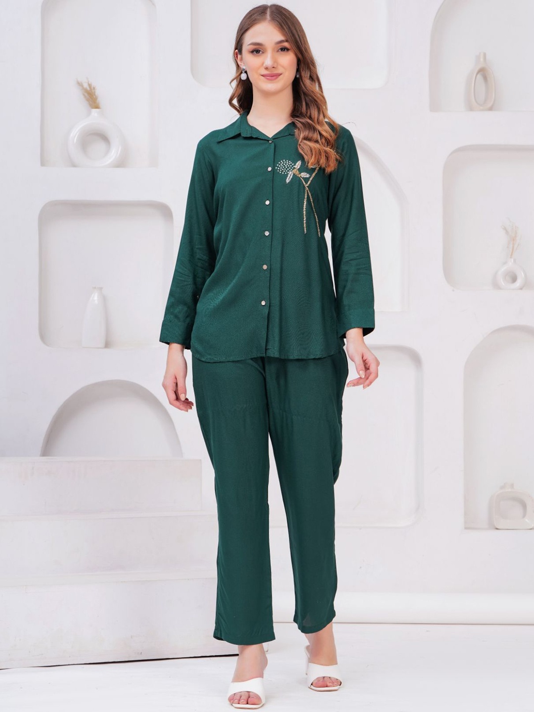 

HIGHLIGHT FASHION EXPORT Embroidered Shirt Collar Long Sleeves Shirt With Trouser, Green