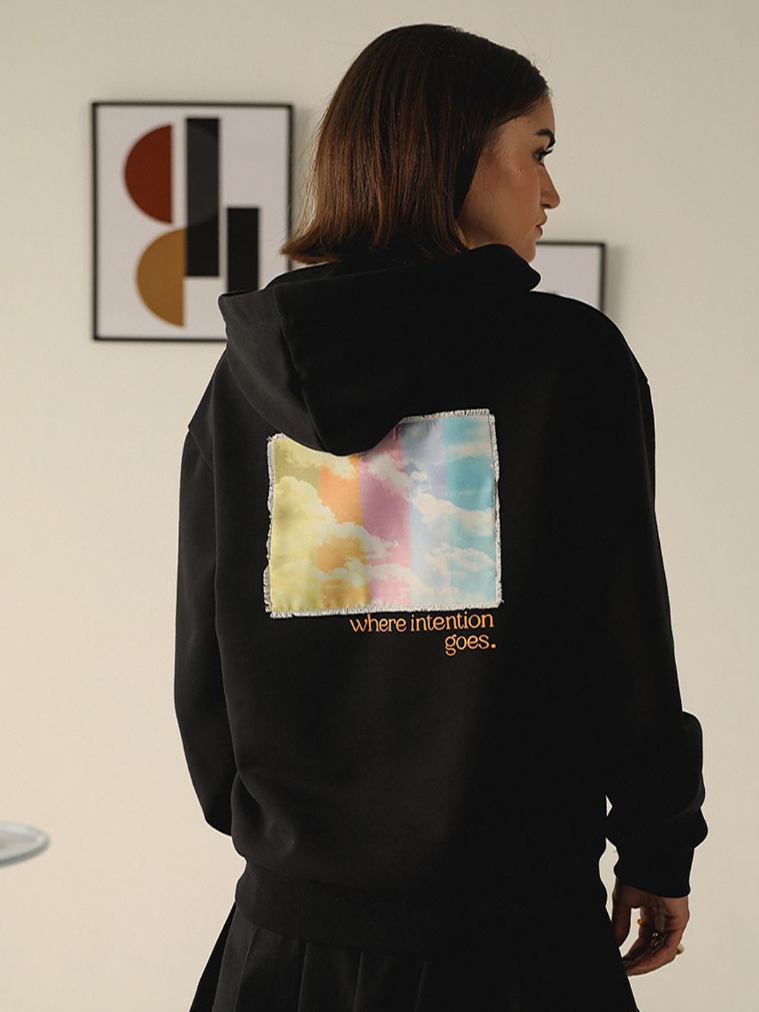 

Muvazo Women Printed Hooded Long Sleeves Sweatshirt, Black