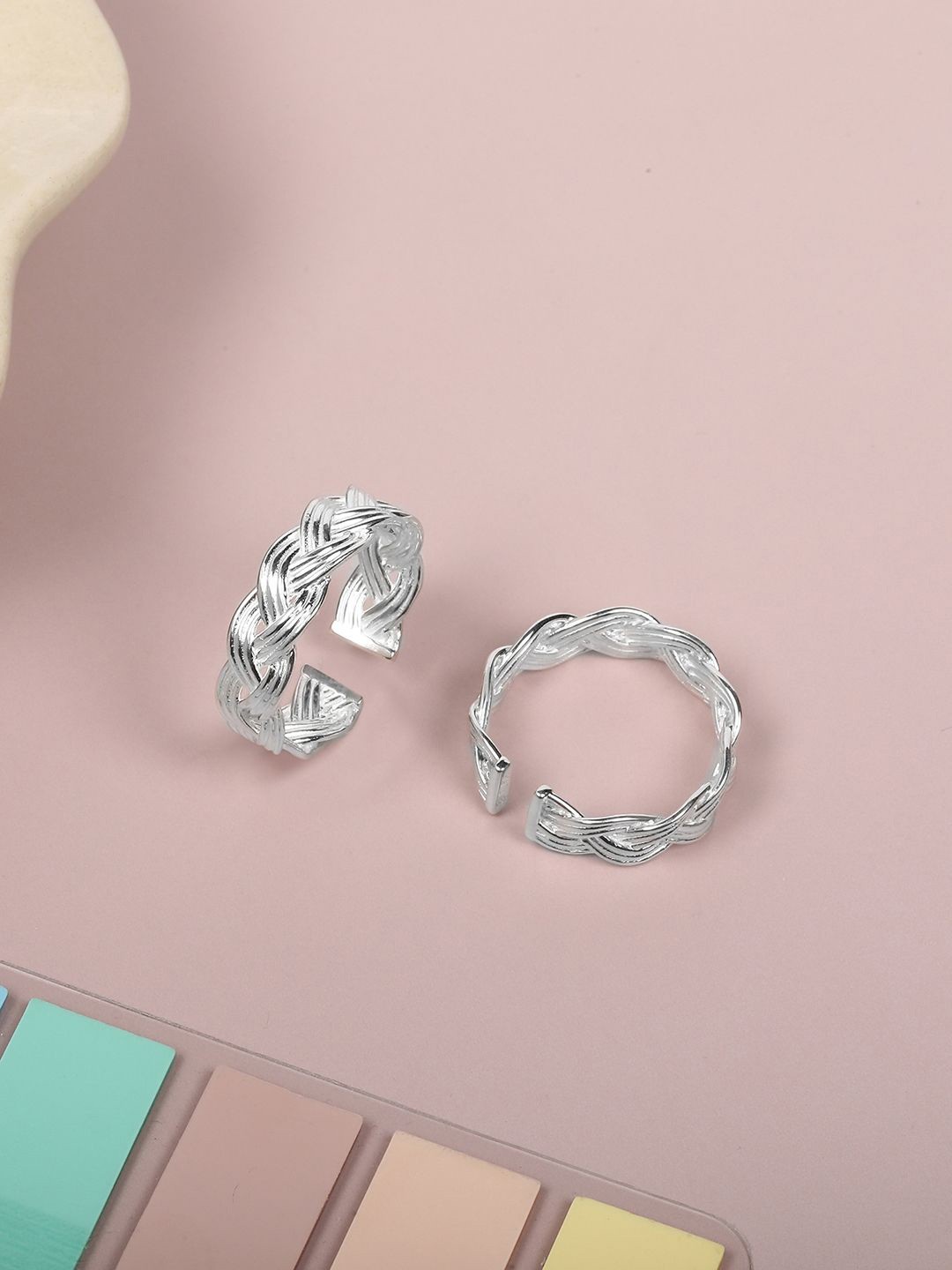 

Mia by Tanishq Braided Elegance Silver Toe Rings