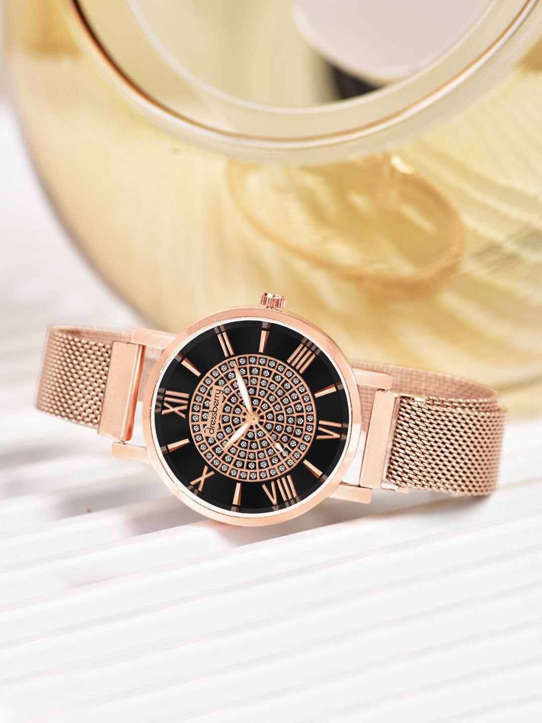 

DressBerry Women Embellished Dial & Bracelet Style Straps Analogue Watch-HOBDB-263-RG, Rose gold