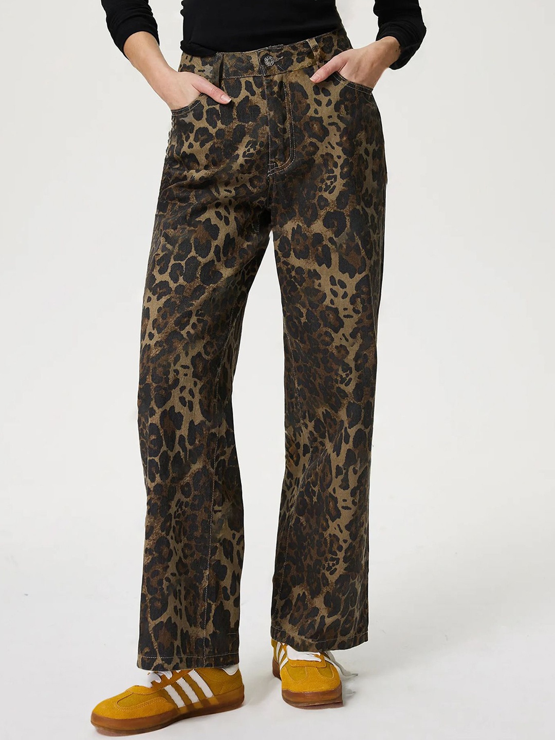 

StyleCast x Revolte Women Animal Printed Mid-Rise Cotton Jeans, Brown