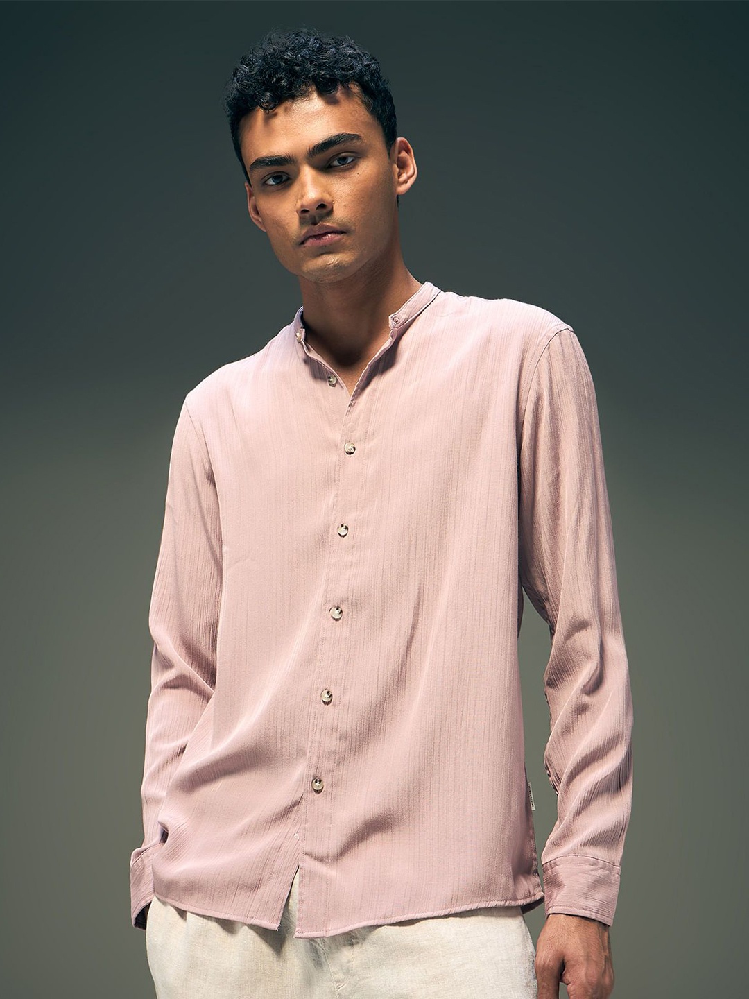 

Flying Machine Men Mandarin Collar Textured Casual Shirt, Pink