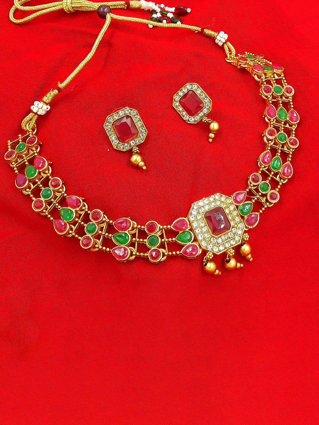 

Anujeet Fashion Hub Stone Studded & Beaded Jewellery Set, Gold