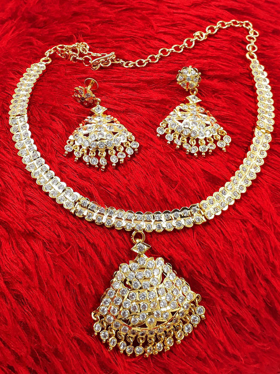 

Anujeet Fashion Hub Gold Plated Stone Studded Jewellery Set