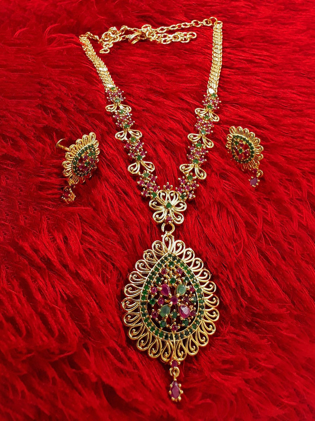 

Anujeet Fashion Hub Gold-Plated Stone Studded Jewellery Set