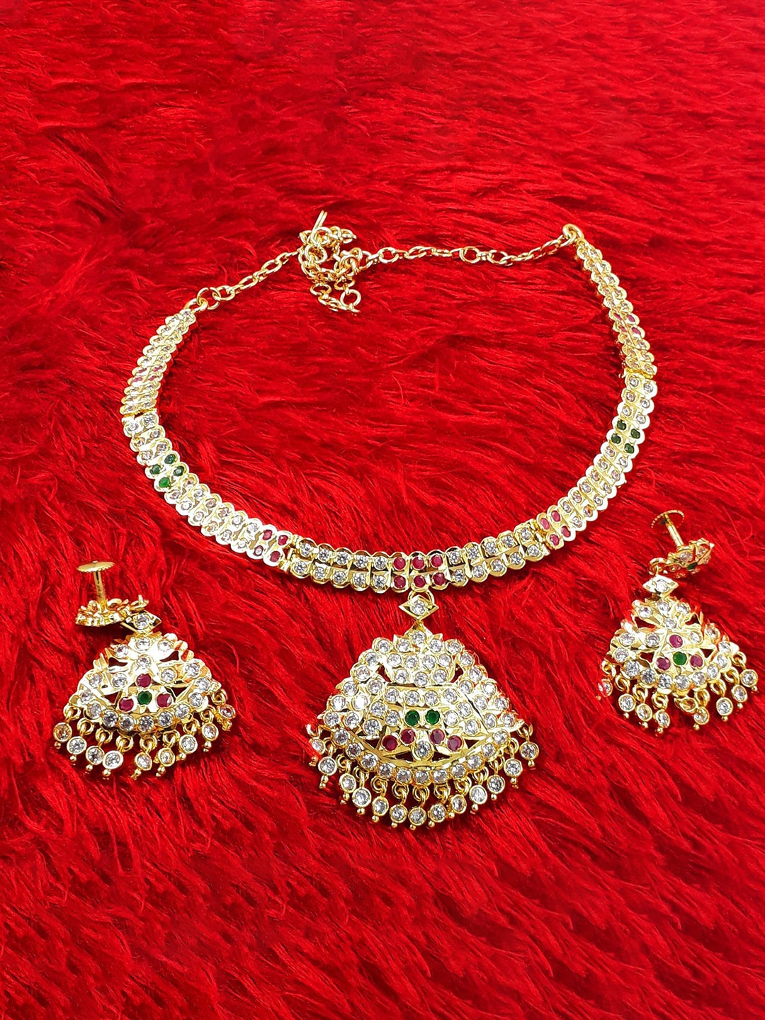 

Anujeet Fashion Hub Gold-Plated Stone-Studded Jewellery Set