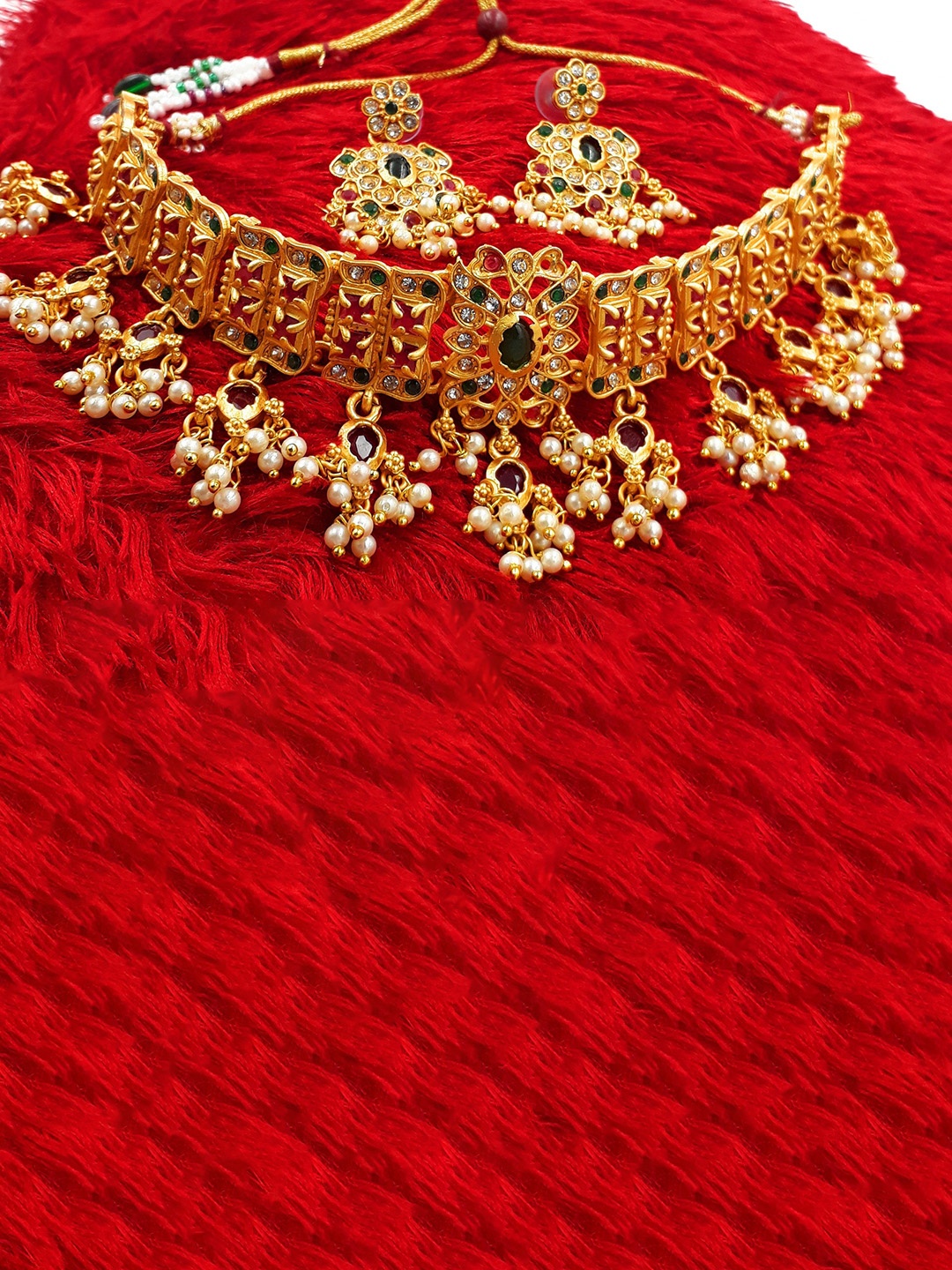 

Anujeet Fashion Hub Stone Studded & Beaded Jewellery Set, Gold