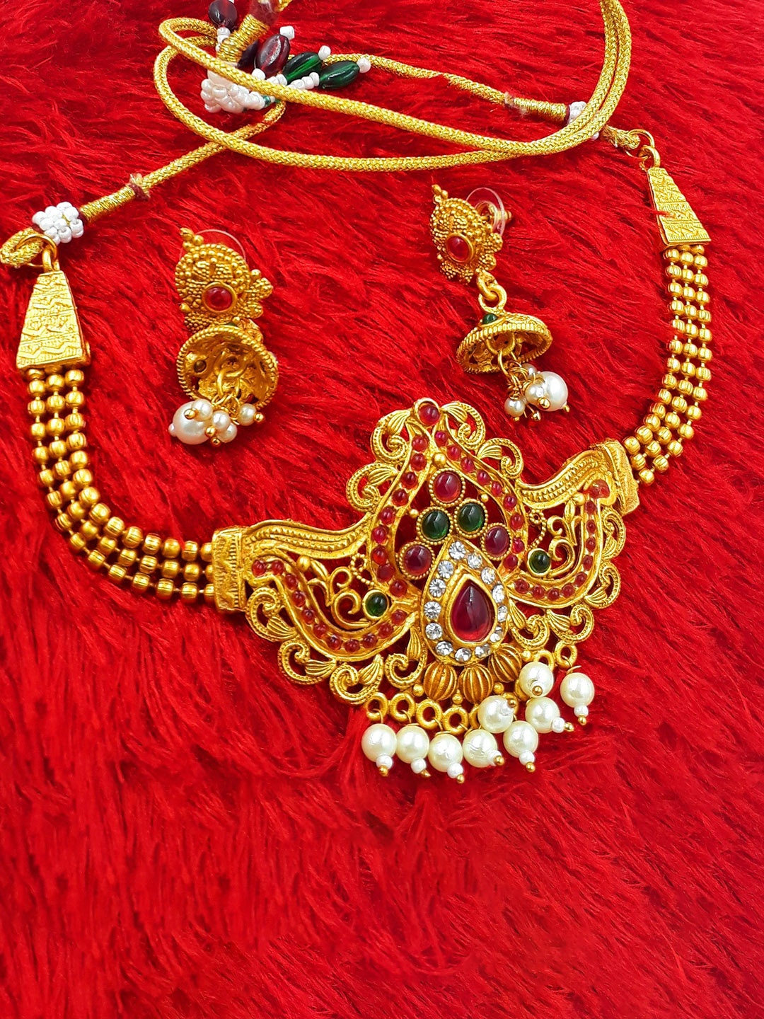 

Anujeet Fashion Hub Stone-Studded & Beaded Jewellery Set, Gold