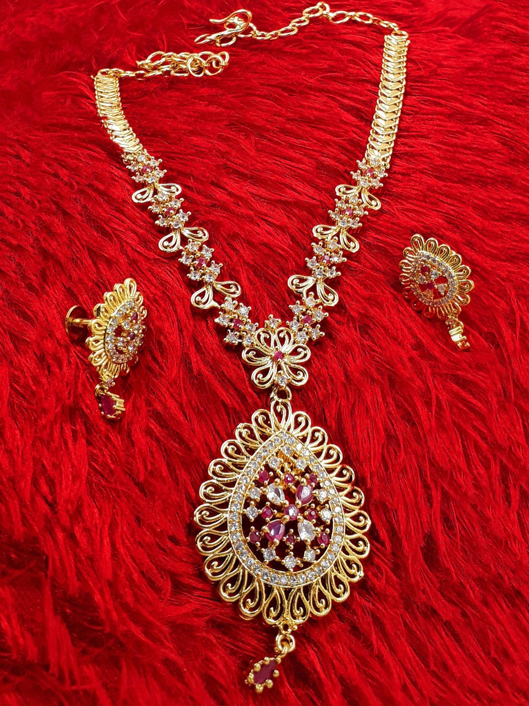 

Anujeet Fashion Hub Gold Plated Stone Studded Jewellery Set