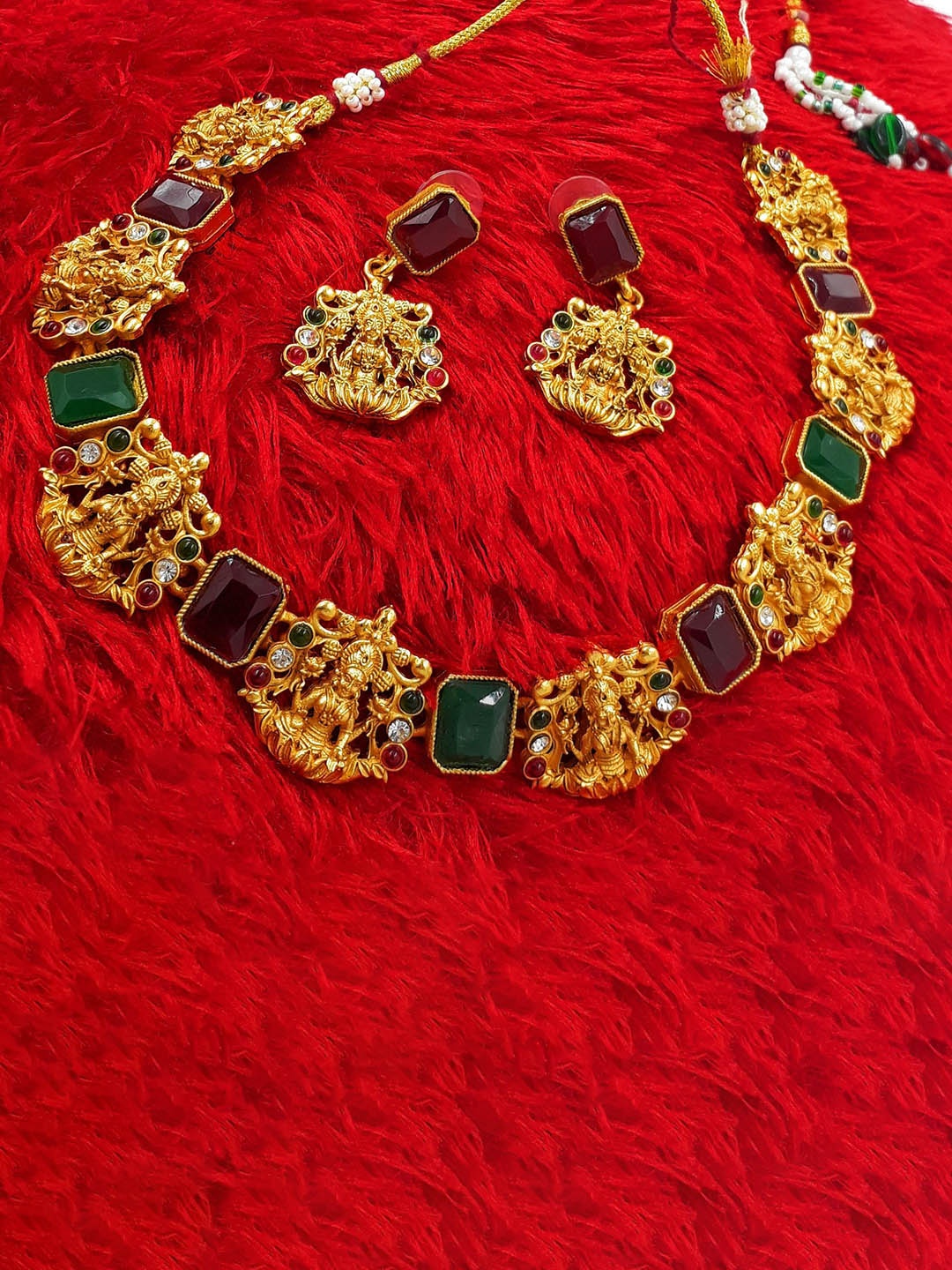 

Anujeet Fashion Hub Stone-Studded Temple Jewellery Set, Gold