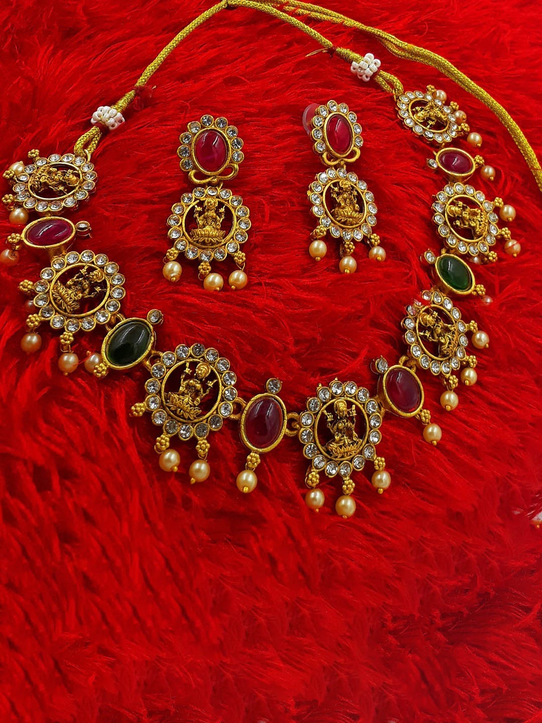 

Anujeet Fashion Hub Stone Studded Jewellery Set, Gold