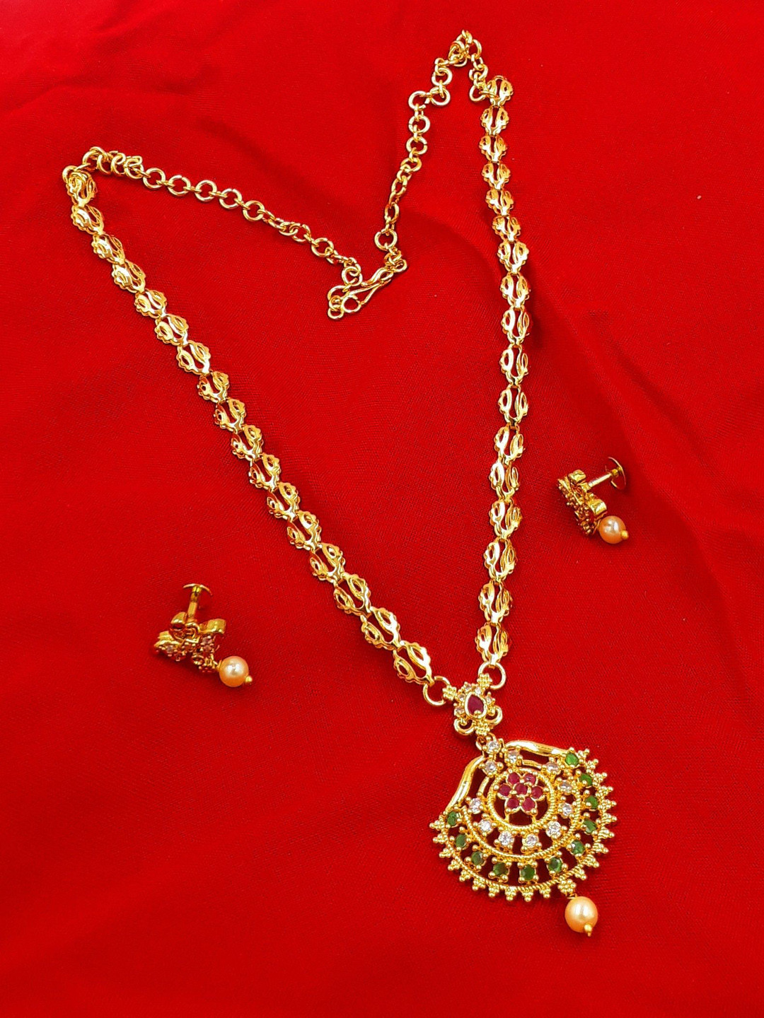 

Anujeet Fashion Hub Gold Plated Stones Studded & Beaded Jewellery Set