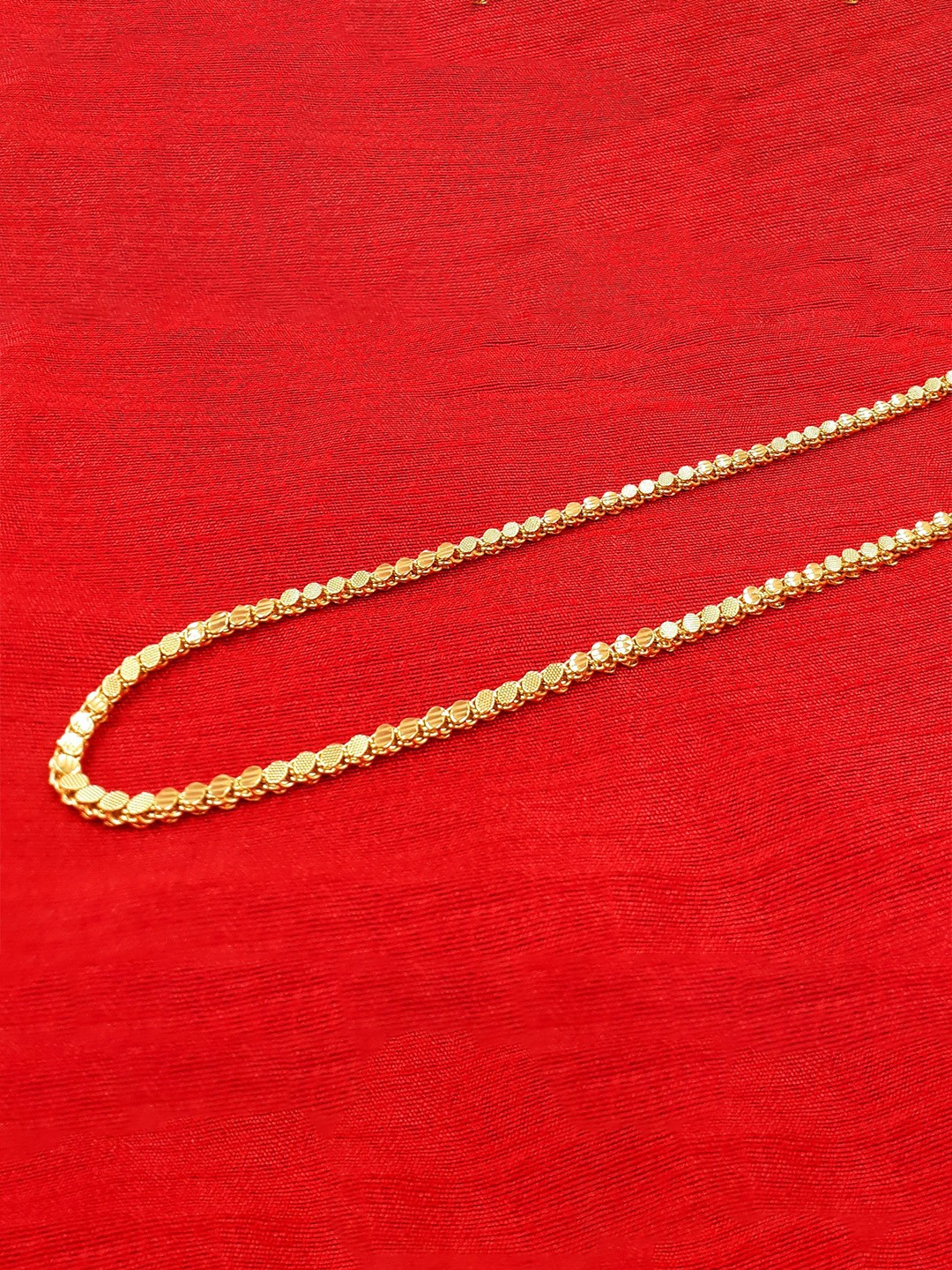 

Anujeet Fashion Hub Gold-Plated Minimal Chain