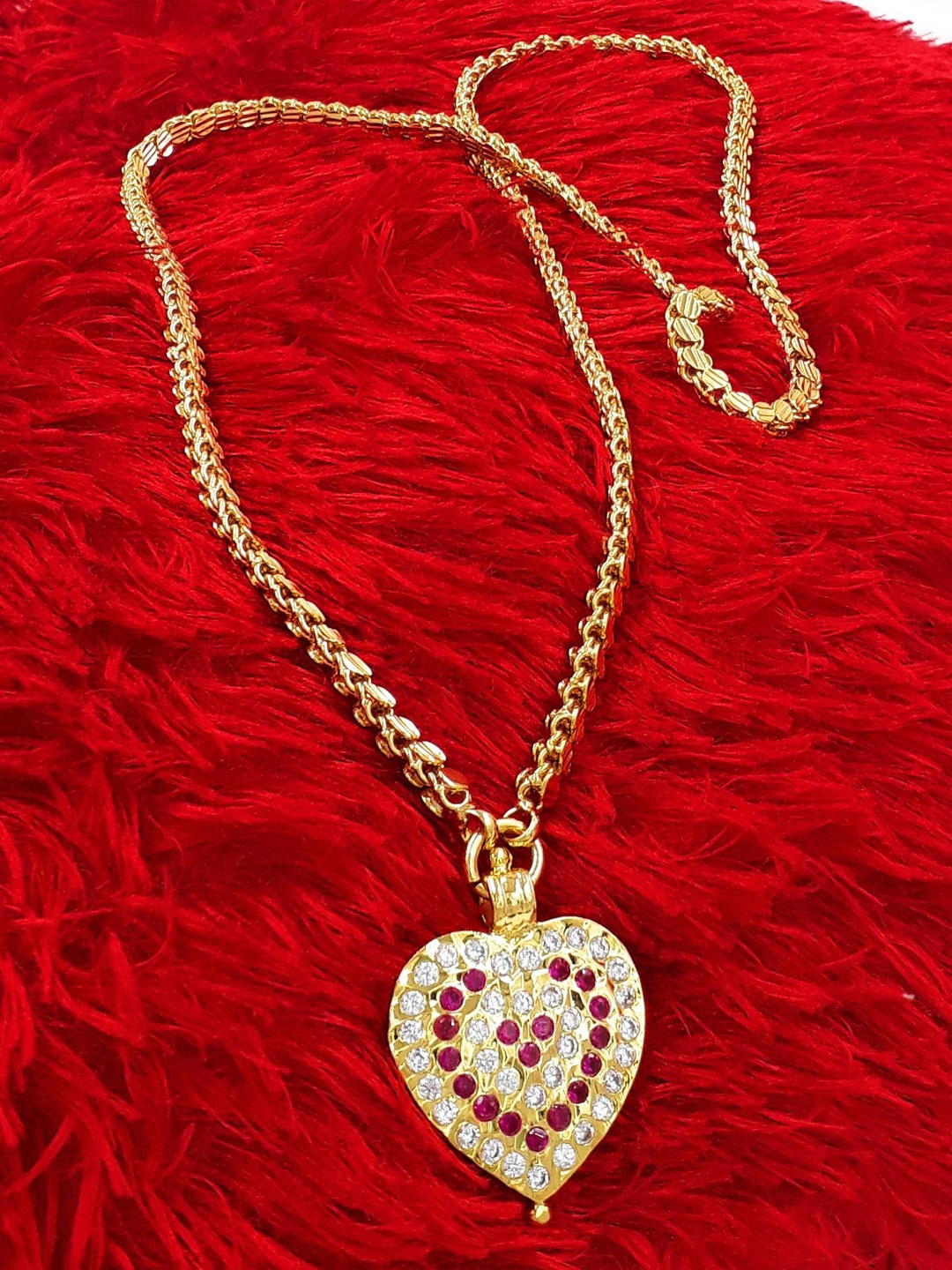 

Anujeet Fashion Hub Gold-Plated Stone Studded Chain