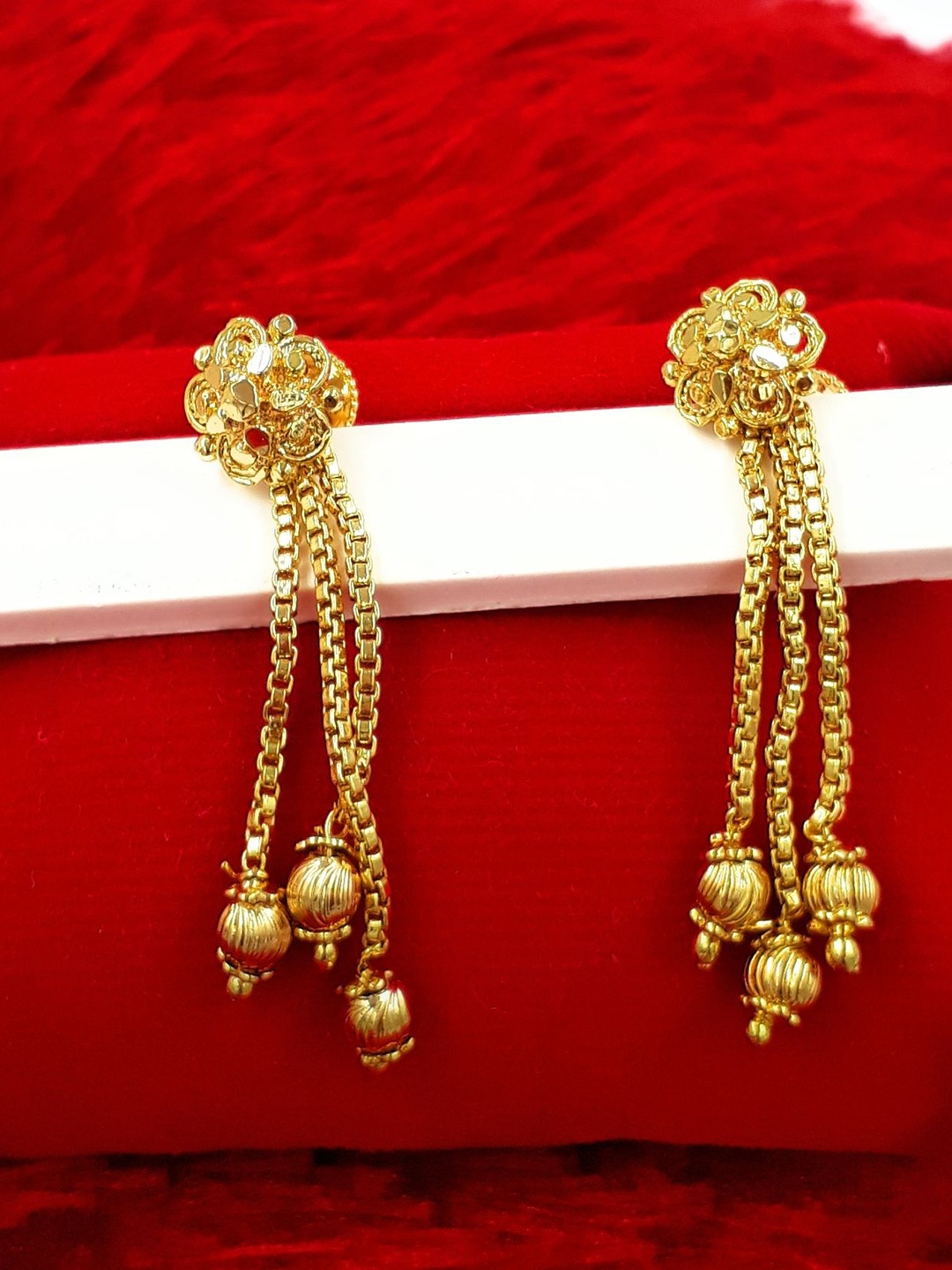 

Anujeet Fashion Hub Gold Plated Floral Shaped Drop Earrings