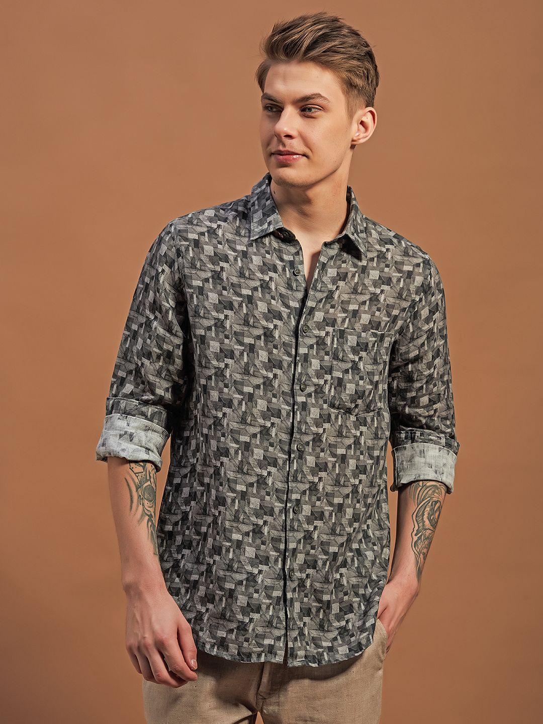 

THINC Men Marbled Linen Regular Fit Shirt, Black