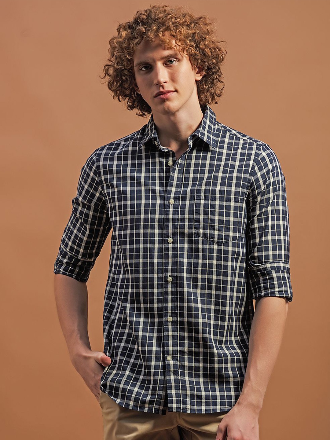 

THINC Men Sapphire Checks Stride Spread Collar Cotton Casual Shirt, Navy blue