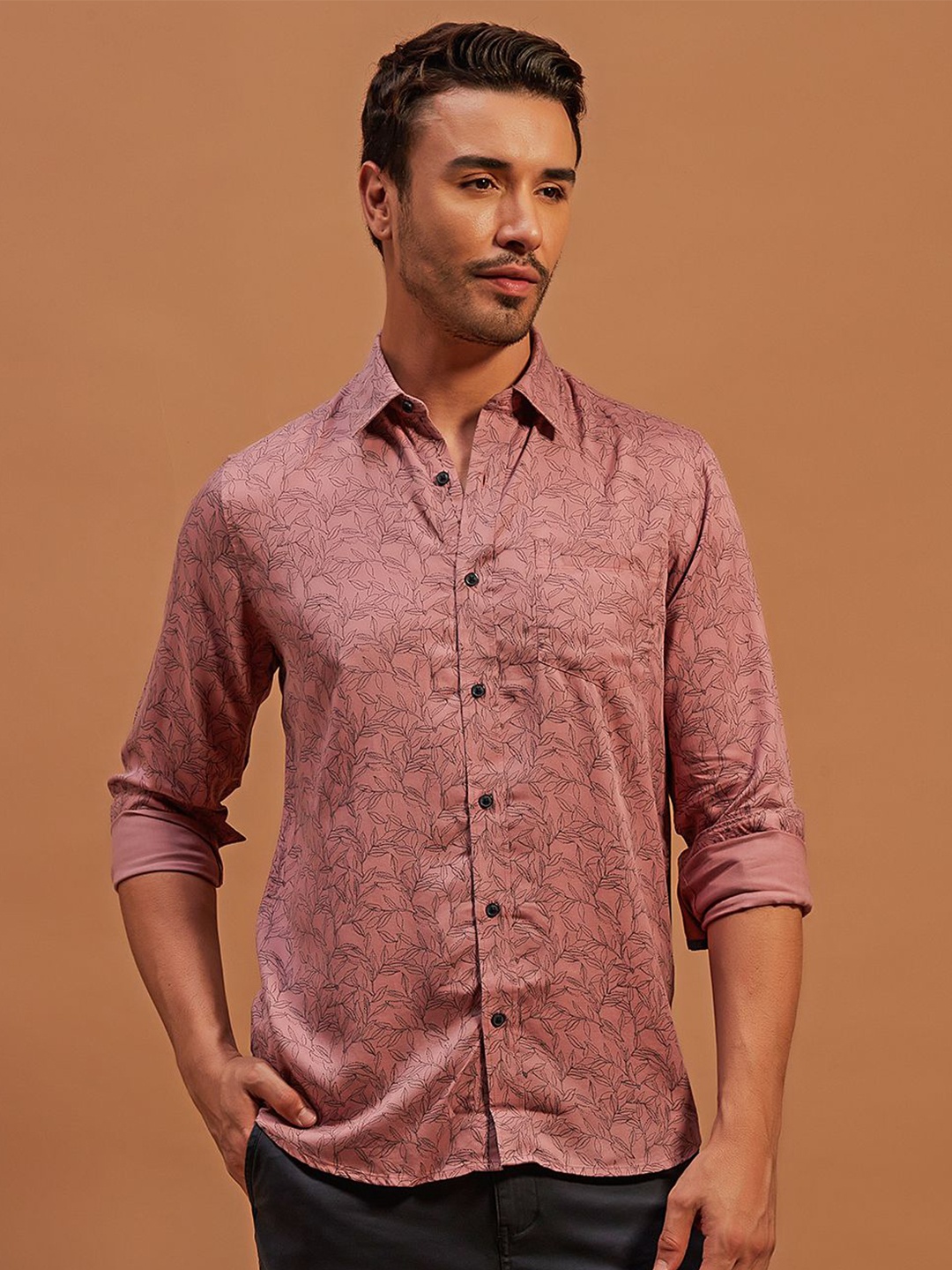 

THINC Men Spread Collar Floral Printed Cotton Casual Shirt, Peach